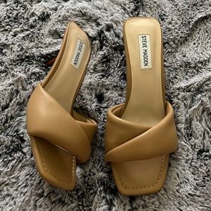 Steve Madden Thai tan mules